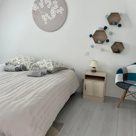 Au Charme De דירה *